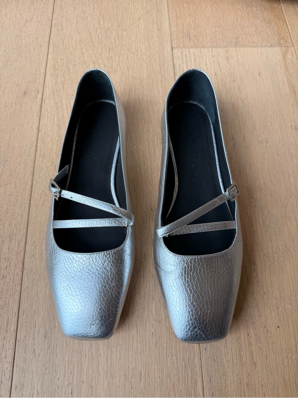 M. Gemi The Zoe Flats in Silver
